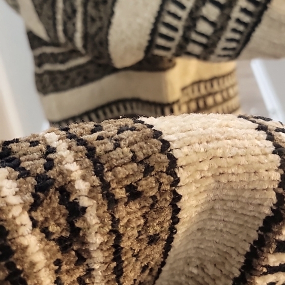 VTG |  Vintage Chunky Chenille Sweater - Picture 5 of 10